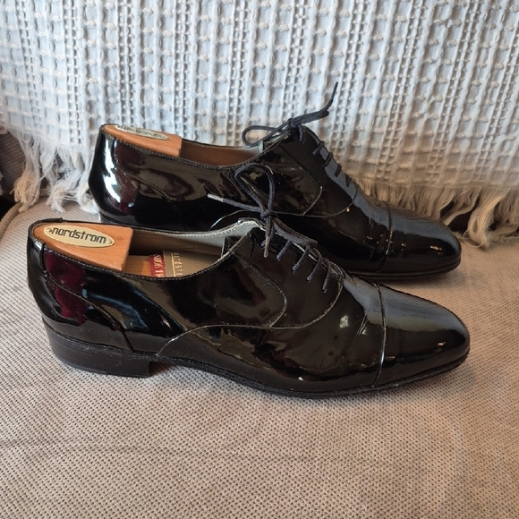 Gucci Black Patent Leather Oxfords - Picture 2 of 11